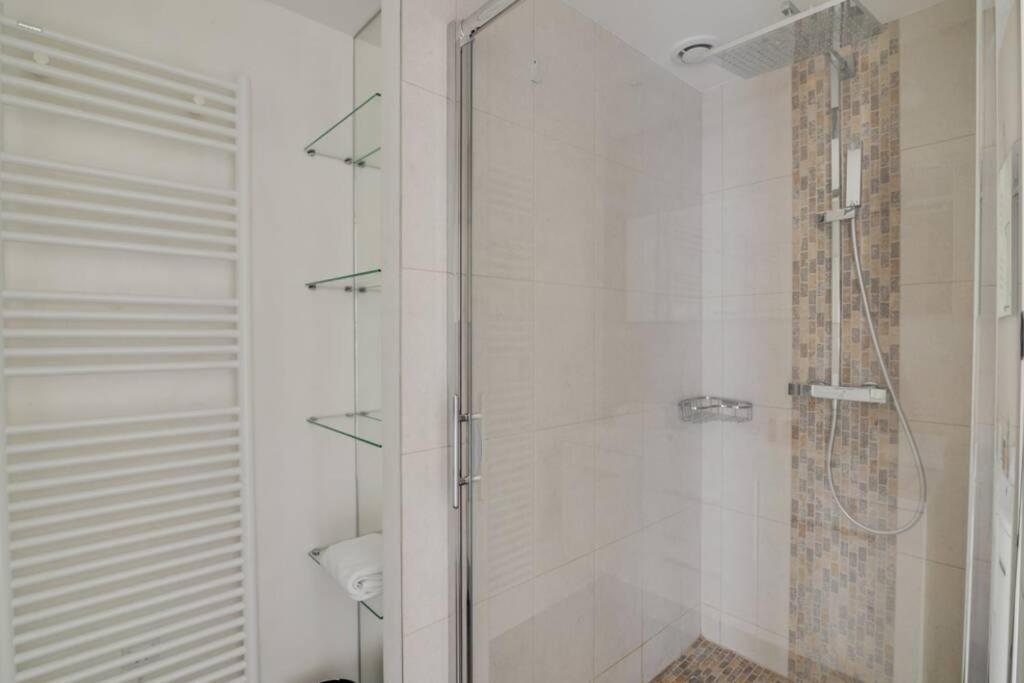 C066-Luxurious Apartment With Sea View - Cannes Exterior photo